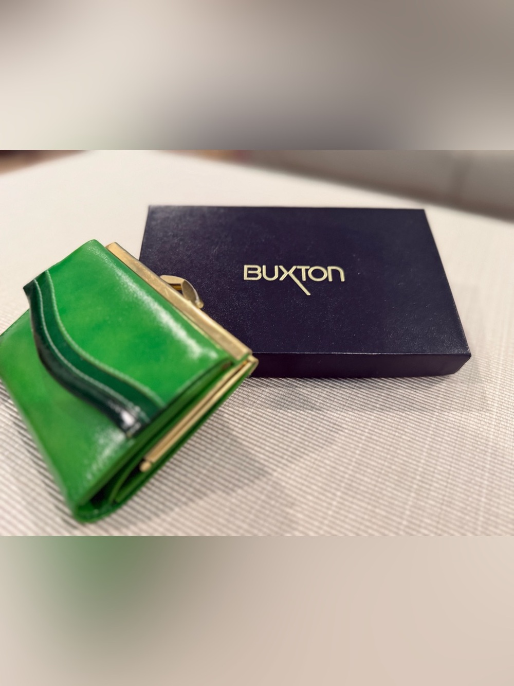 💚 Vintage Buxton Emerald Leather Wallet 💚